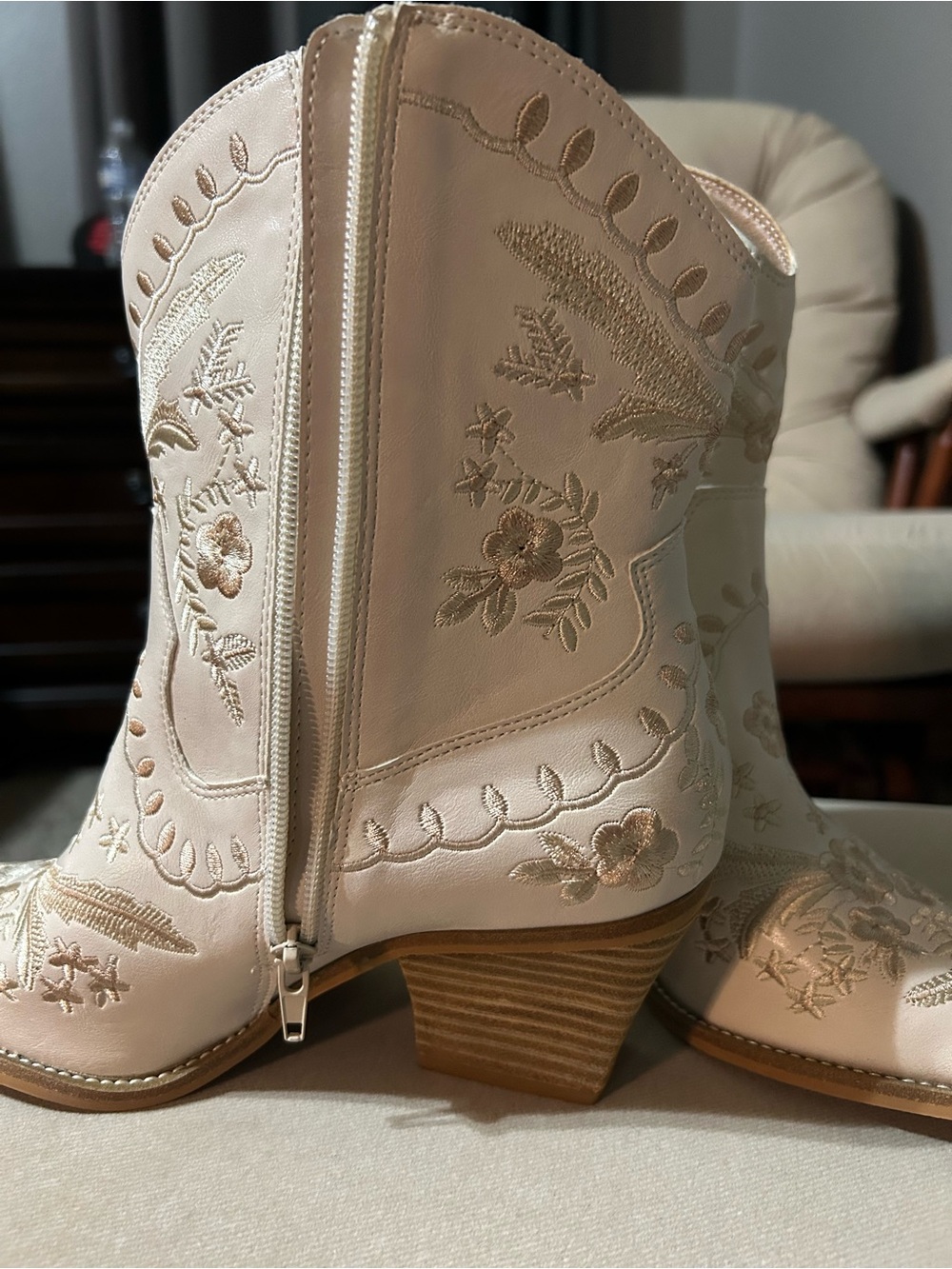 Women's Embroidered Ivory Western Ankle Booties - Picture 5 of 7